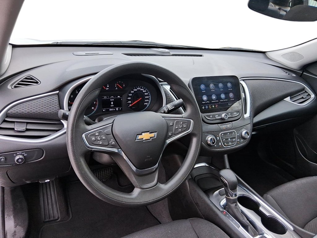 2023 Chevrolet Malibu LT in Stratford, Ontario - 10 - w1024h768px