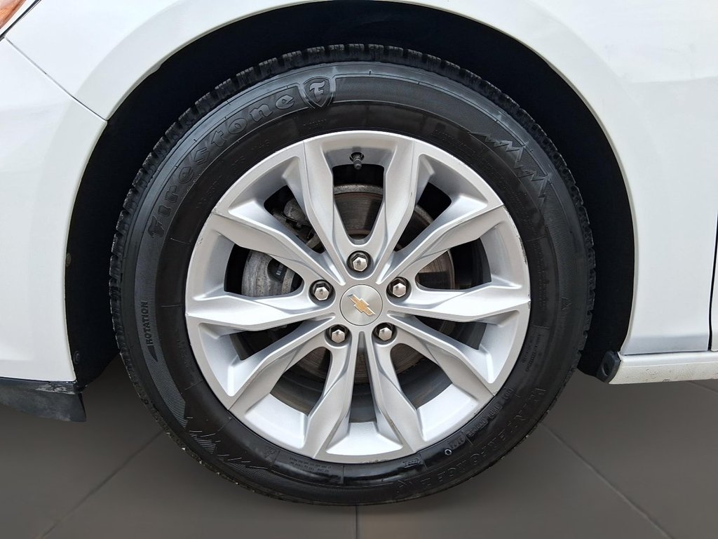 2023 Chevrolet Malibu LT in Stratford, Ontario - 7 - w1024h768px