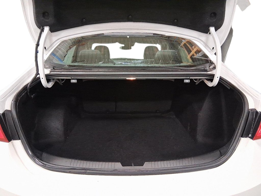 2024 Chevrolet Malibu 1LT in Stratford, Ontario - 6 - w1024h768px