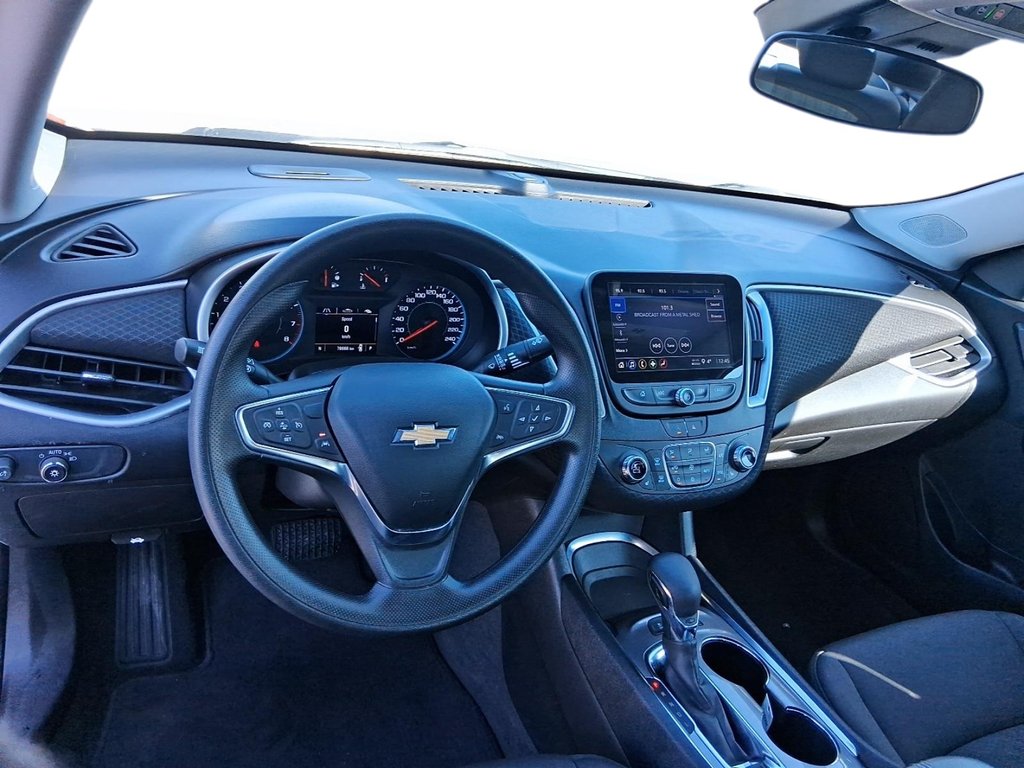 2024 Chevrolet Malibu 1LT in Stratford, Ontario - 10 - w1024h768px