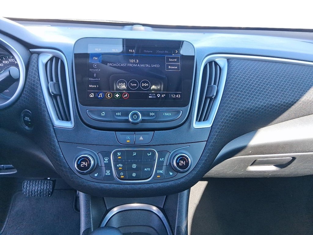 2024 Chevrolet Malibu 1LT in Stratford, Ontario - 15 - w1024h768px