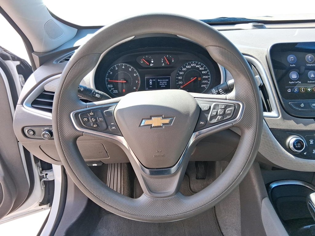 2024 Chevrolet Malibu 1LT in Stratford, Ontario - 11 - w1024h768px
