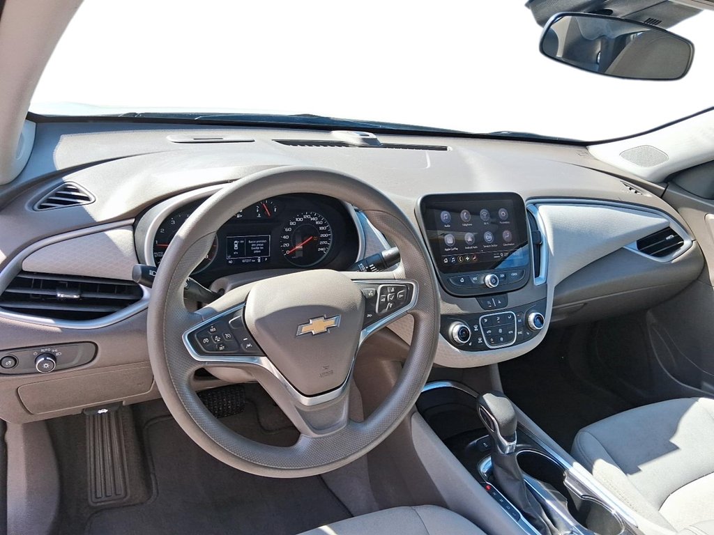 2024 Chevrolet Malibu 1LT in Stratford, Ontario - 9 - w1024h768px
