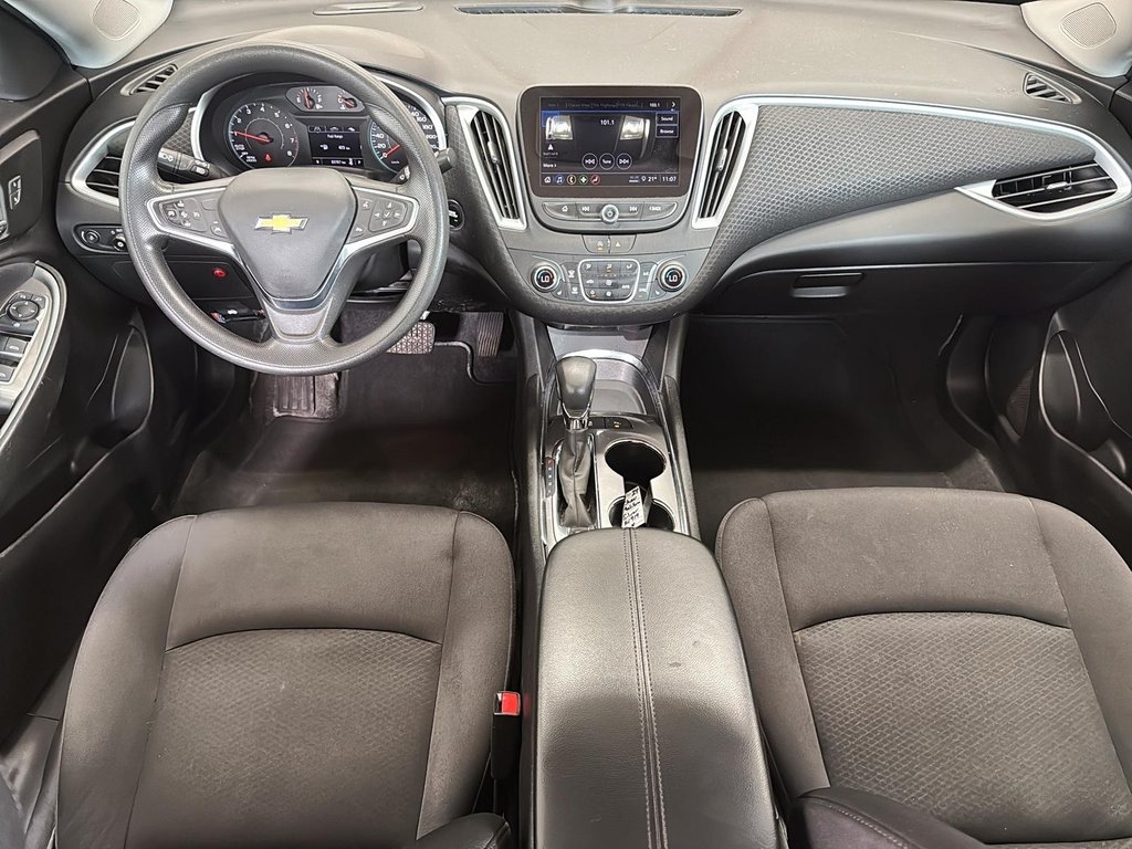 2024 Chevrolet Malibu 1LT in Stratford, Ontario - 9 - w1024h768px