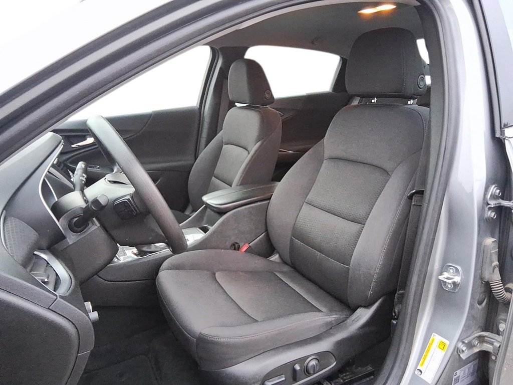 2024 Chevrolet Malibu 1LT in Stratford, Ontario - 8 - w1024h768px