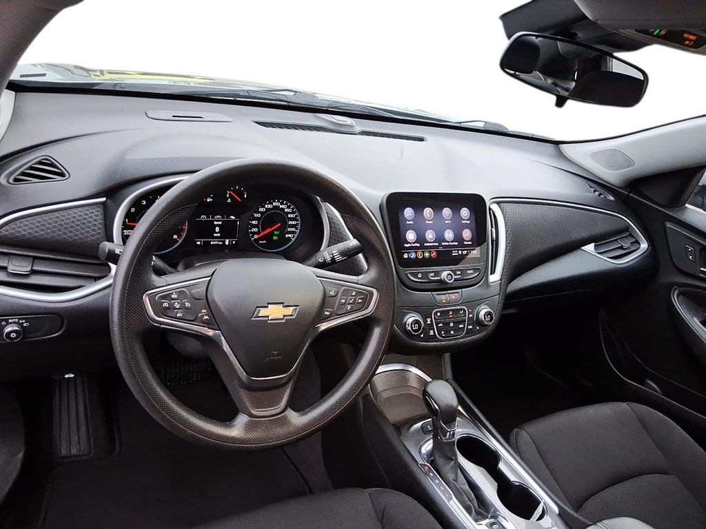 2024 Chevrolet Malibu 1LT in Stratford, Ontario - 10 - w1024h768px
