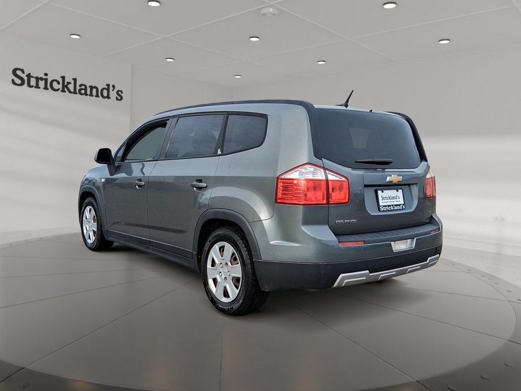 2012 Chevrolet Orlando LT in Stratford, Ontario - 4 - w1024h768px
