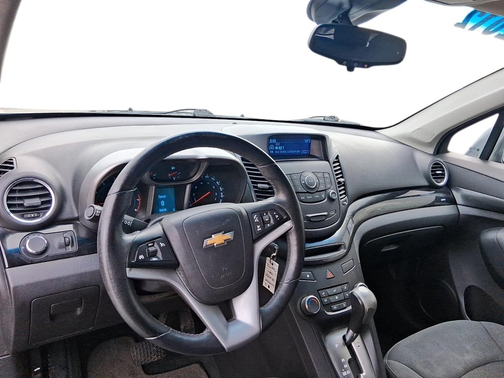 2012 Chevrolet Orlando LT in Stratford, Ontario - 12 - w1024h768px