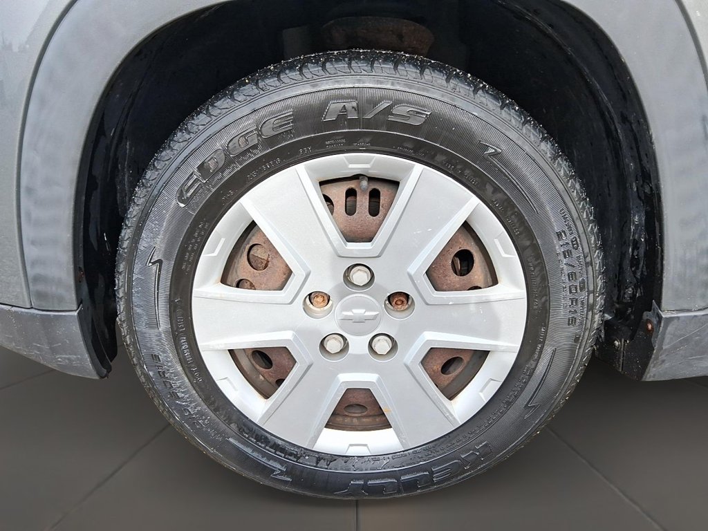 2012 Chevrolet Orlando LT in Stratford, Ontario - 8 - w1024h768px