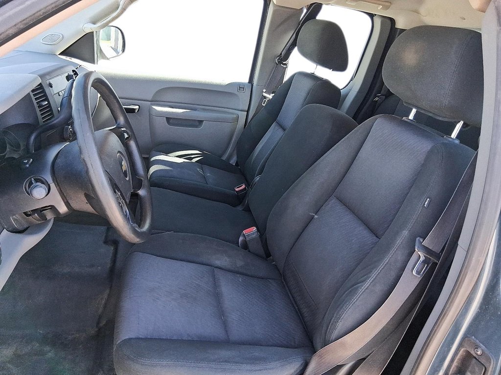 2012 Chevrolet Silverado 1500 WT Ext Cab Std Box 2WD 1SA in Stratford, Ontario - 8 - w1024h768px