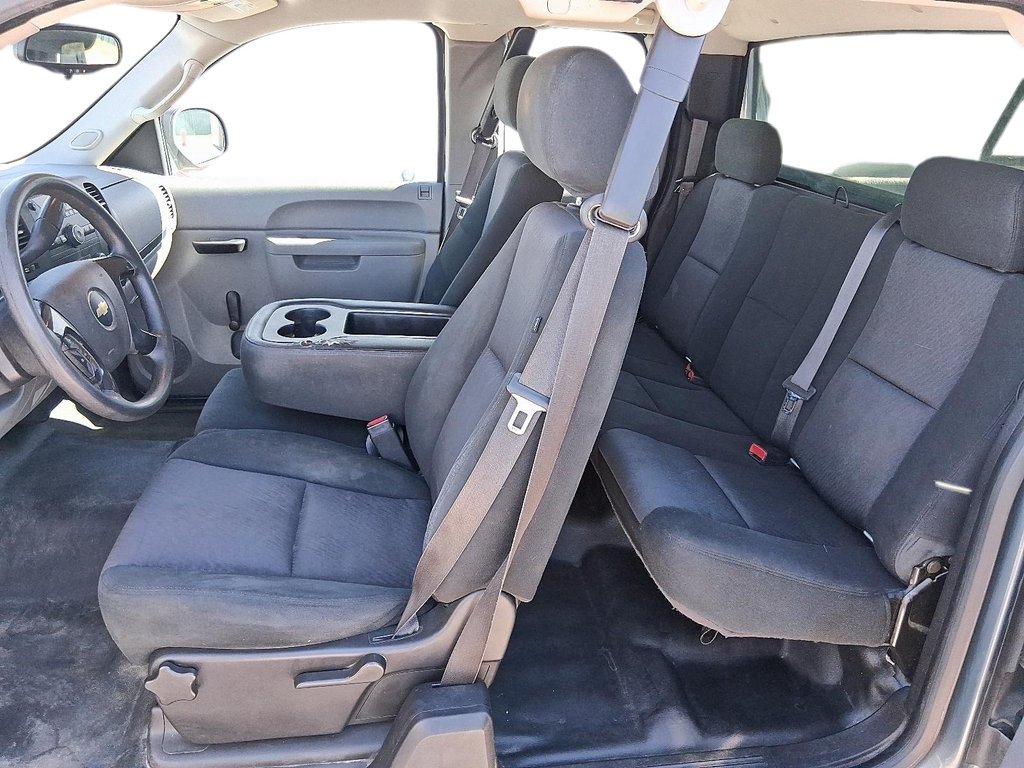 2012 Chevrolet Silverado 1500 WT Ext Cab Std Box 2WD 1SA in Stratford, Ontario - 9 - w1024h768px