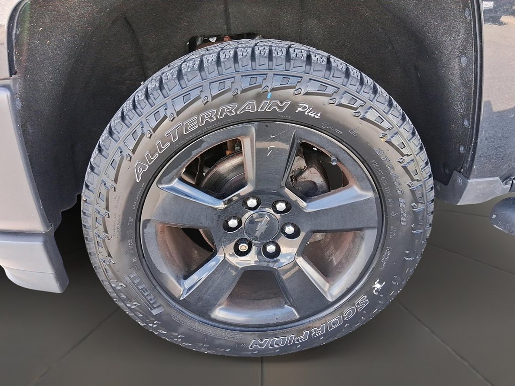 2017 Chevrolet Silverado 1500 Double 4x4 WT / Standard Box in Stratford, Ontario - 6 - w1024h768px
