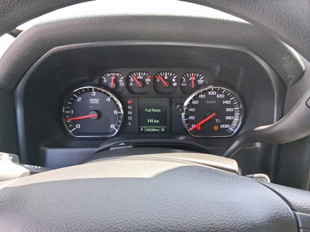 2017 Chevrolet Silverado 1500 Double 4x4 WT / Standard Box in Stratford, Ontario - 14 - w1024h768px