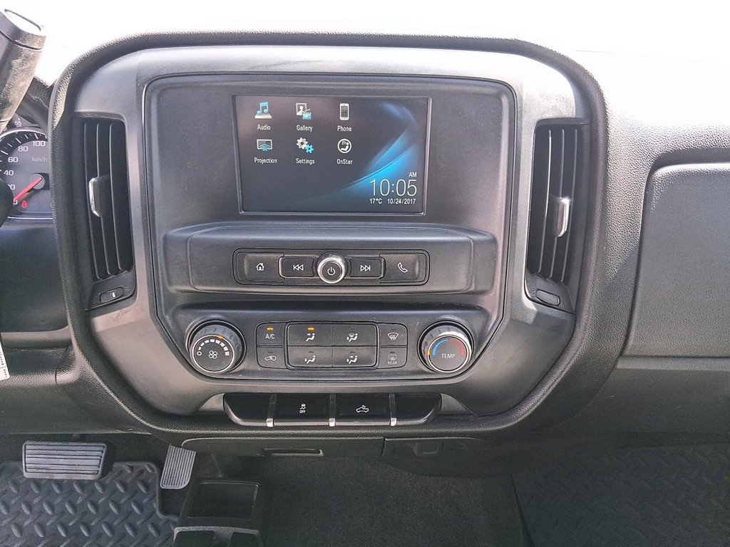 2017 Chevrolet Silverado 1500 Double 4x4 WT / Standard Box in Stratford, Ontario - 15 - w1024h768px