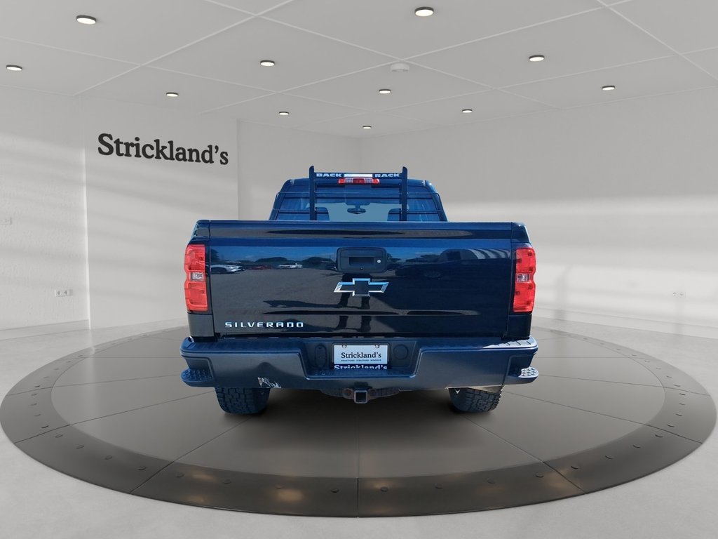 2017 Chevrolet Silverado 1500 Double 4x4 WT / Standard Box in Stratford, Ontario - 3 - w1024h768px