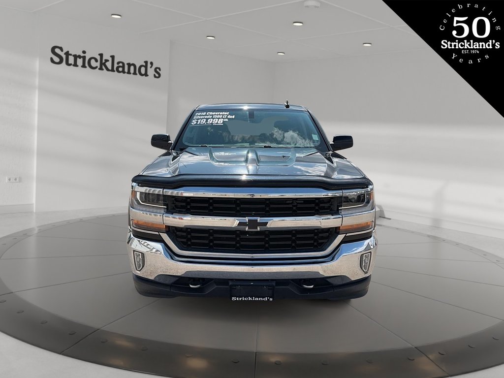 2018  Silverado 1500 Crew Cab 4x4 LT / Short Box in Stratford, Ontario - 2 - w1024h768px