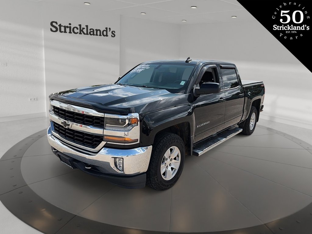 2018  Silverado 1500 Crew Cab 4x4 LT / Short Box in Stratford, Ontario - 1 - w1024h768px