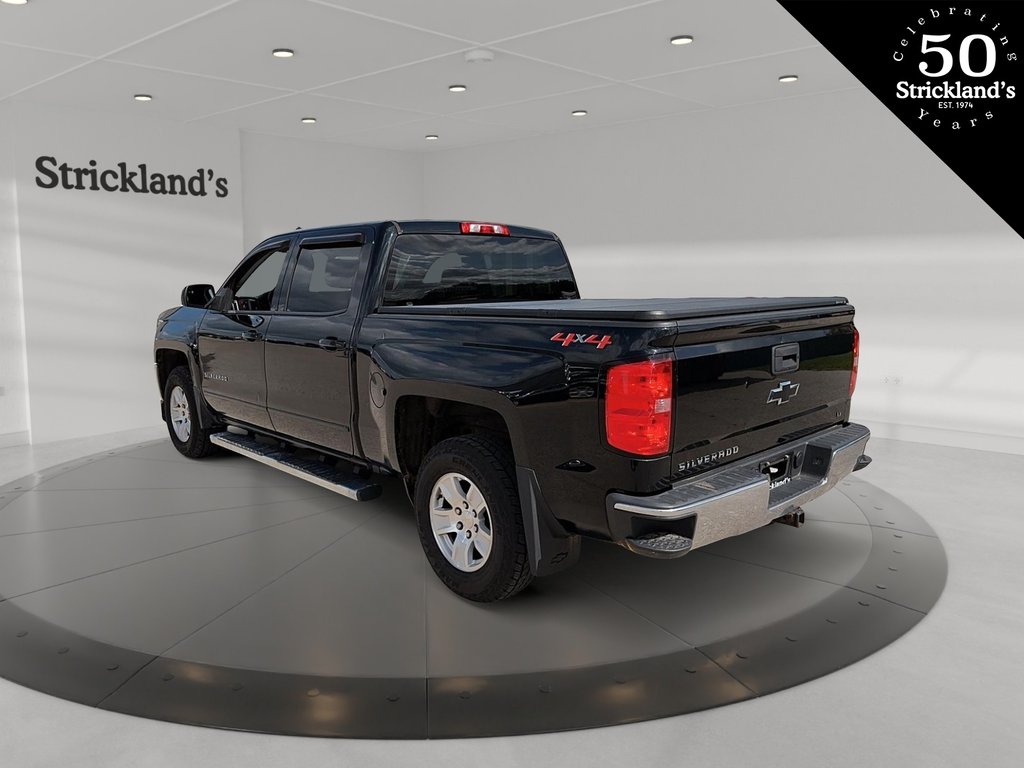 2018  Silverado 1500 Crew Cab 4x4 LT / Short Box in Stratford, Ontario - 4 - w1024h768px