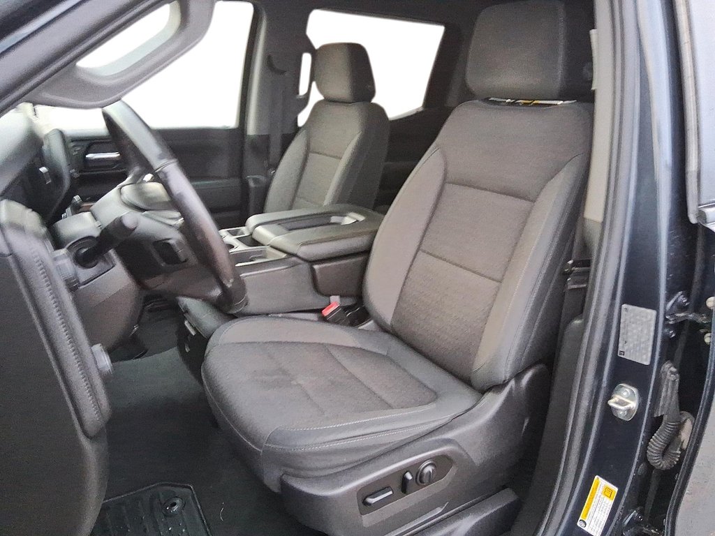 2019 Chevrolet Silverado 1500 New Crew Cab 4x4 LT / Short Box in Stratford, Ontario - 7 - w1024h768px