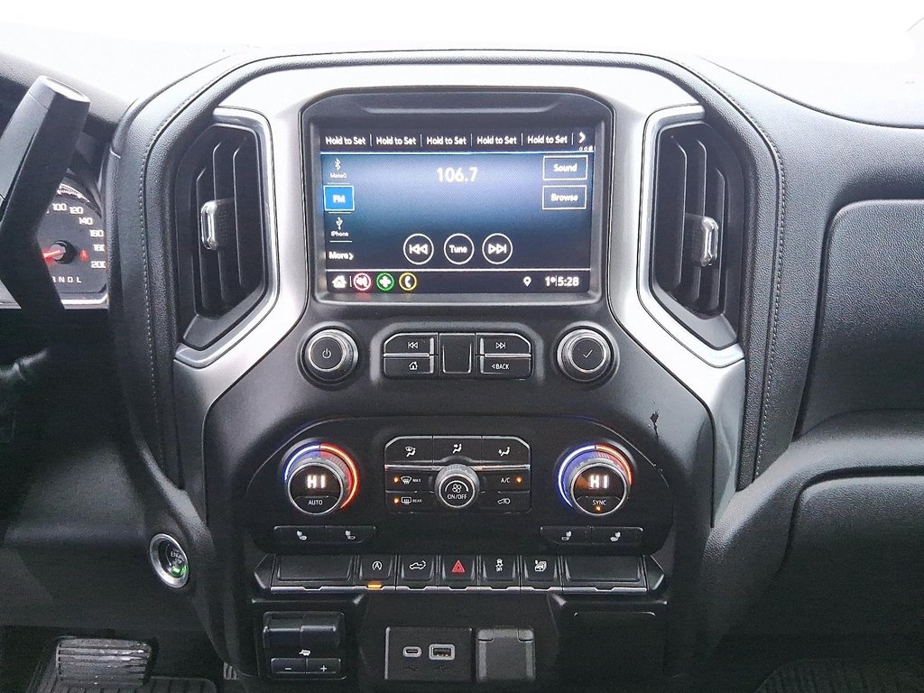 2019 Chevrolet Silverado 1500 New Crew Cab 4x4 LT / Short Box in Stratford, Ontario - 15 - w1024h768px