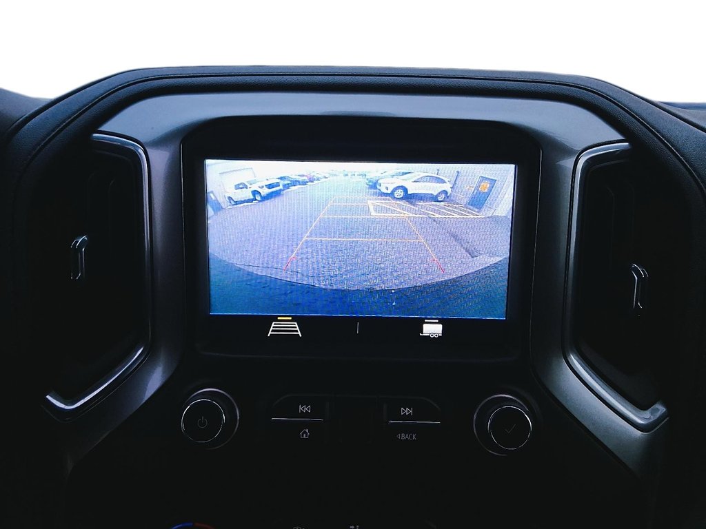 2019 Chevrolet Silverado 1500 New Crew Cab 4x4 LT / Short Box in Stratford, Ontario - 20 - w1024h768px