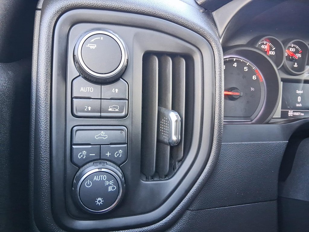 2019 Chevrolet Silverado 1500 New Regular Cab 4x4 WT in Stratford, Ontario - 16 - w1024h768px