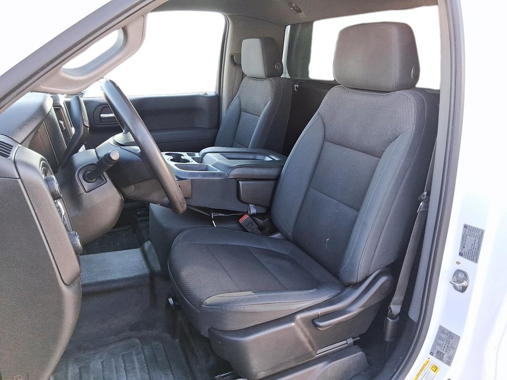 2019 Chevrolet Silverado 1500 New Regular Cab 4x4 WT in Stratford, Ontario - 8 - w1024h768px