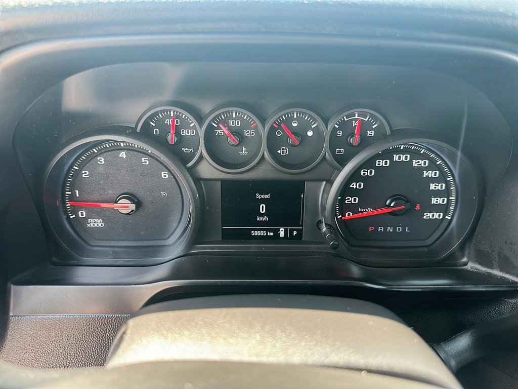 2021 Chevrolet Silverado 1500 Regular Cab 4x2 WT / Long Box in Stratford, Ontario - 13 - w1024h768px