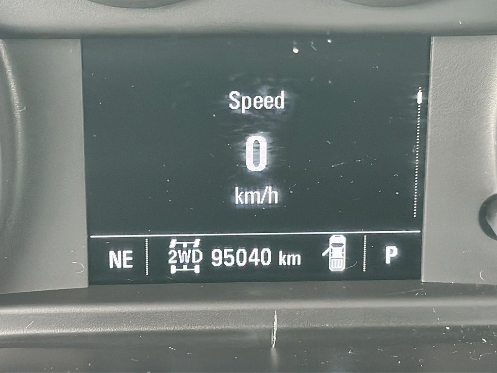 2021 Chevrolet Silverado 1500 Crew Cab 4x4 Custom / Standard Box in Stratford, Ontario - 11 - w1024h768px