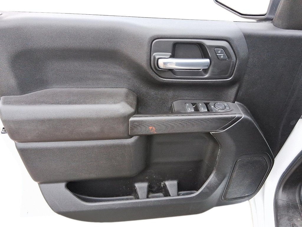 2021 Chevrolet Silverado 1500 Double Cab 4x2 WT / Standard Box in Stratford, Ontario - 10 - w1024h768px