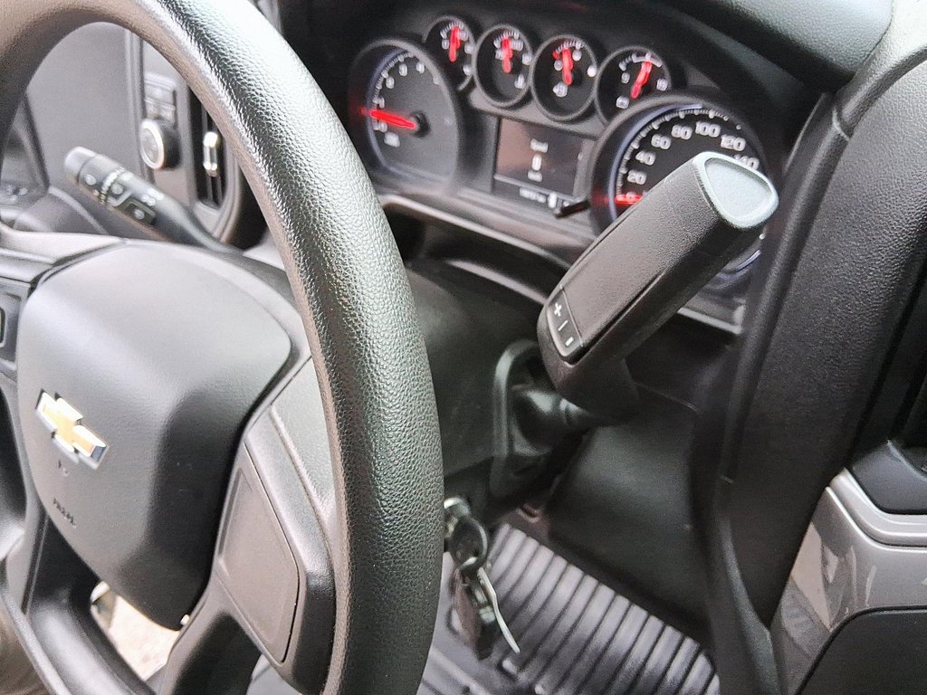 2021 Chevrolet Silverado 1500 Double Cab 4x2 WT / Standard Box in Stratford, Ontario - 14 - w1024h768px