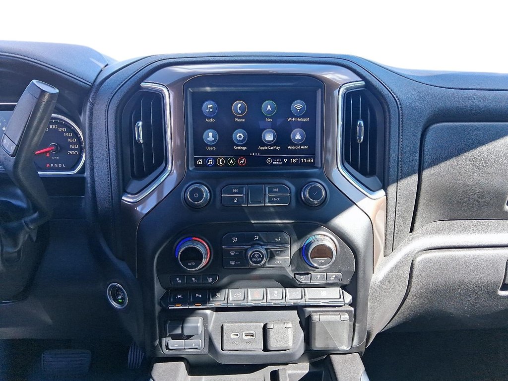 2021 Chevrolet Silverado 1500 Crew Cab 4x4 High Country / Standard Box in Stratford, Ontario - 15 - w1024h768px