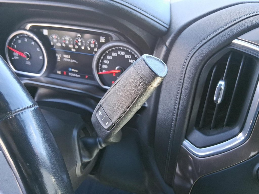 2021 Chevrolet Silverado 1500 Crew Cab 4x4 High Country / Standard Box in Stratford, Ontario - 16 - w1024h768px