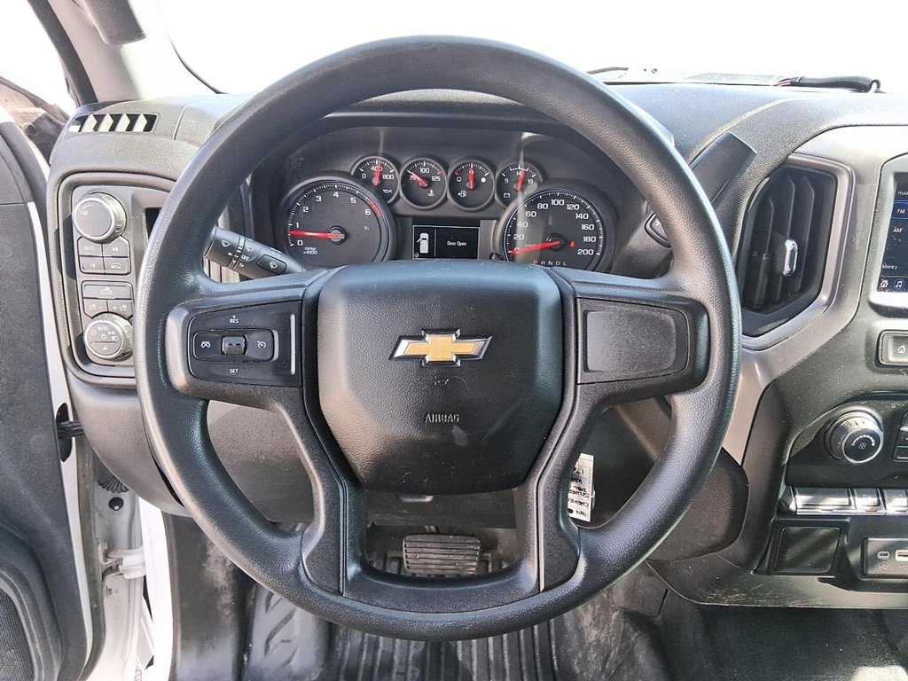 2021 Chevrolet Silverado 1500 Double Cab 4x4 WT / Standard Box in Stratford, Ontario - 12 - w1024h768px