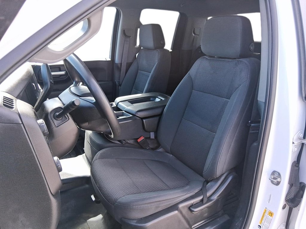 2021 Chevrolet Silverado 1500 Double Cab 4x4 WT / Standard Box in Stratford, Ontario - 8 - w1024h768px