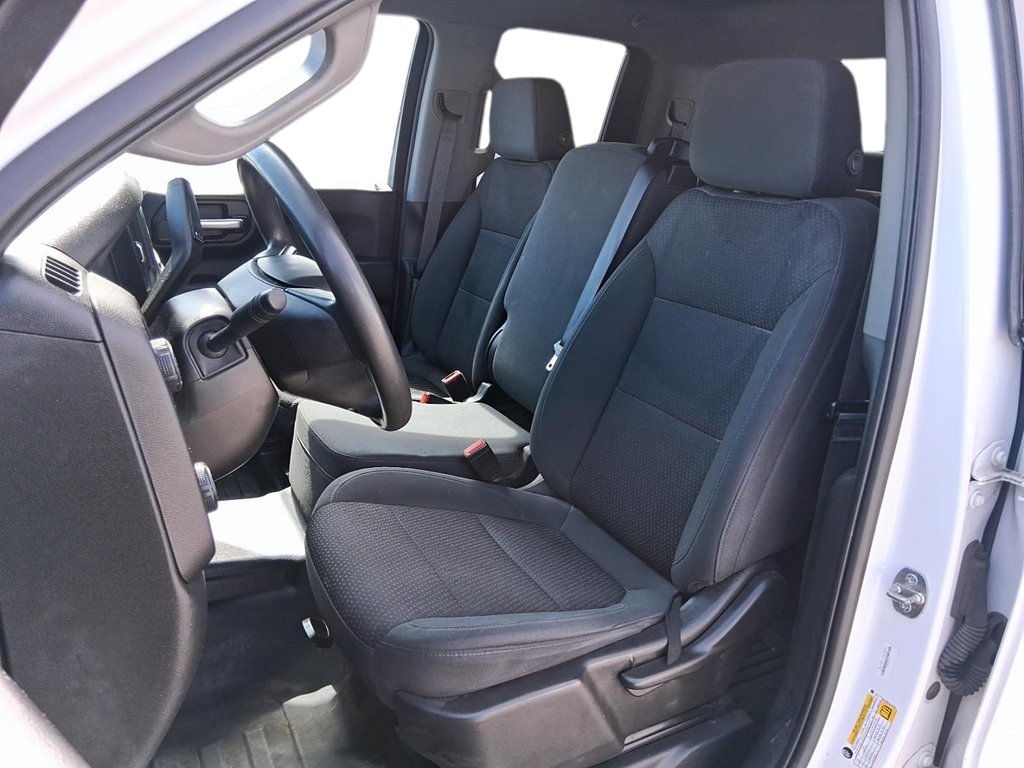 2021 Chevrolet Silverado 1500 Double Cab 4x4 WT / Standard Box in Stratford, Ontario - 7 - w1024h768px