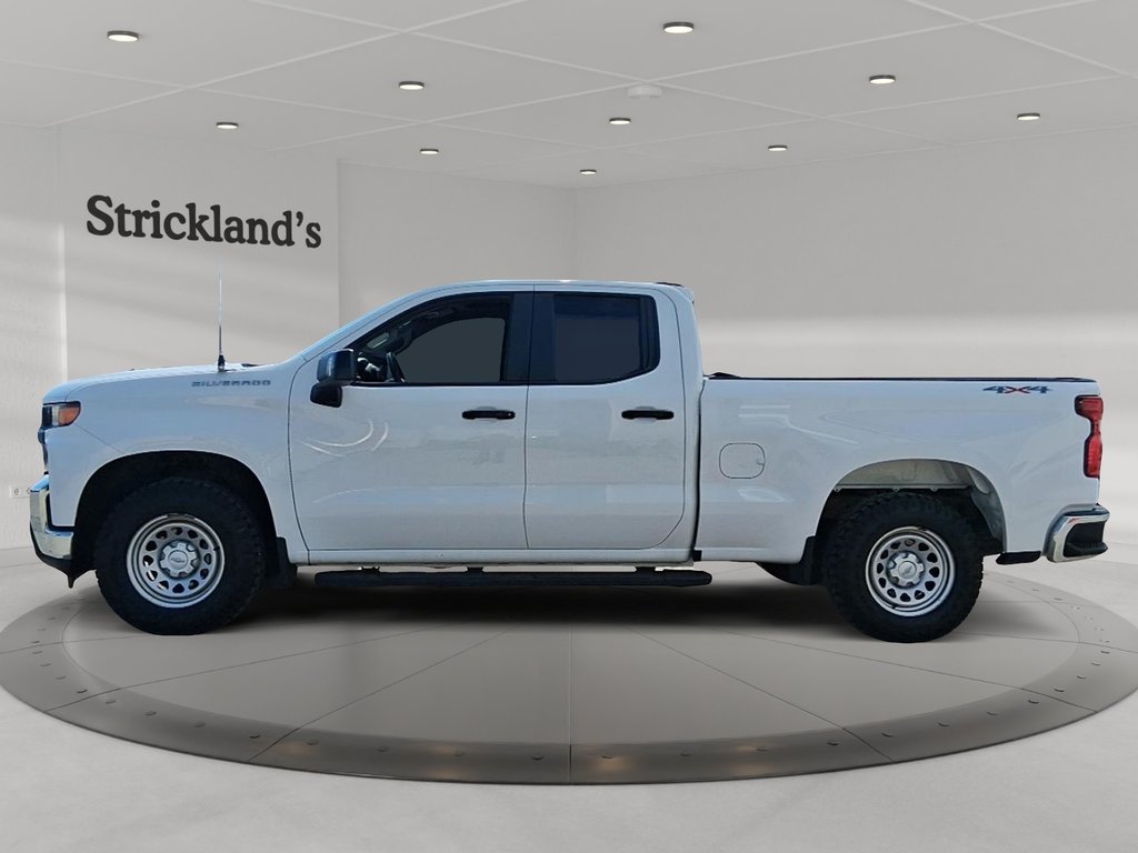 2021 Chevrolet Silverado 1500 Double Cab 4x4 WT / Standard Box in Stratford, Ontario - 5 - w1024h768px