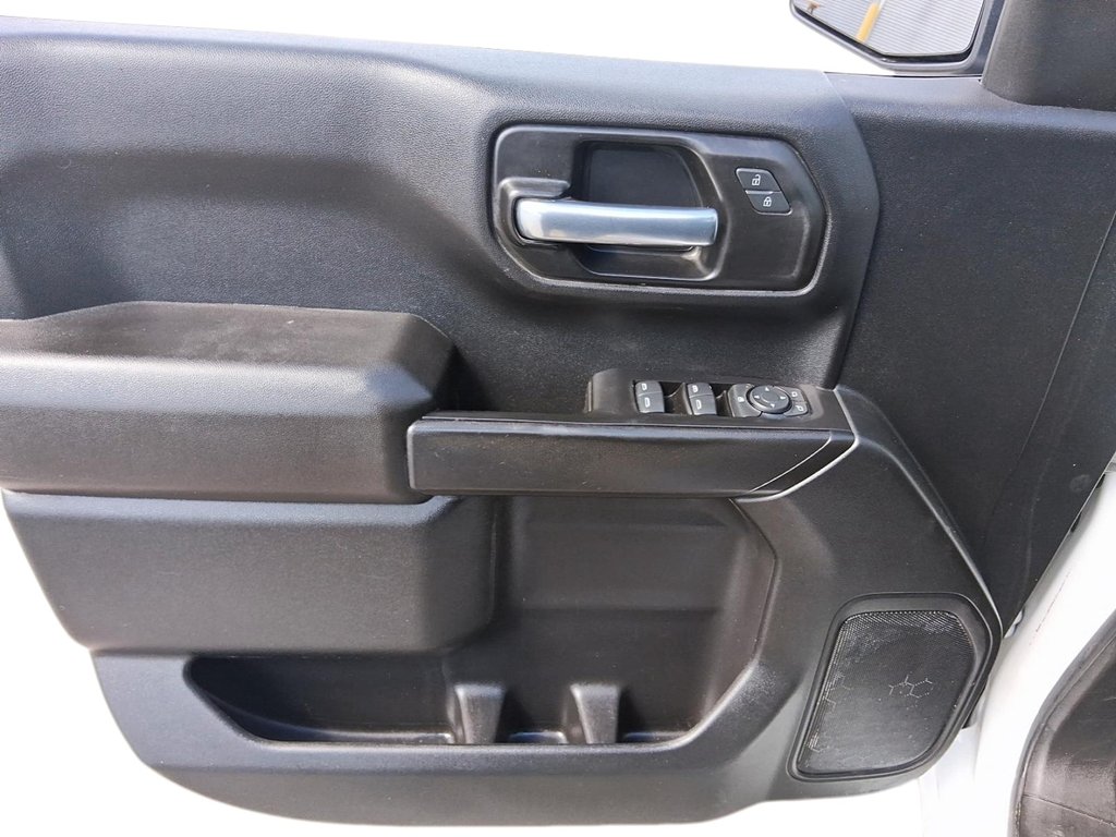 2021 Chevrolet Silverado 1500 Double Cab 4x4 Custom / Standard Box in Stratford, Ontario - 11 - w1024h768px