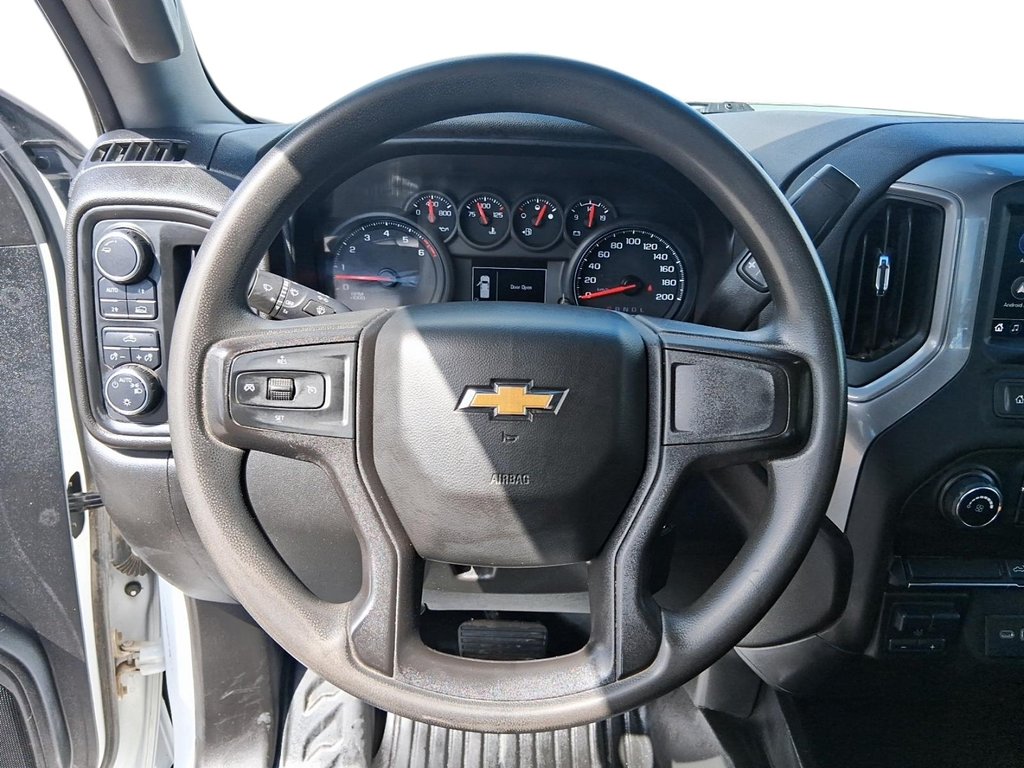 2021 Chevrolet Silverado 1500 Double Cab 4x4 Custom / Standard Box in Stratford, Ontario - 12 - w1024h768px