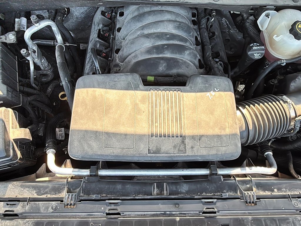 2021 Chevrolet Silverado 1500 Crew Cab 4x4 LT / Standard Box in Stratford, Ontario - 6 - w1024h768px