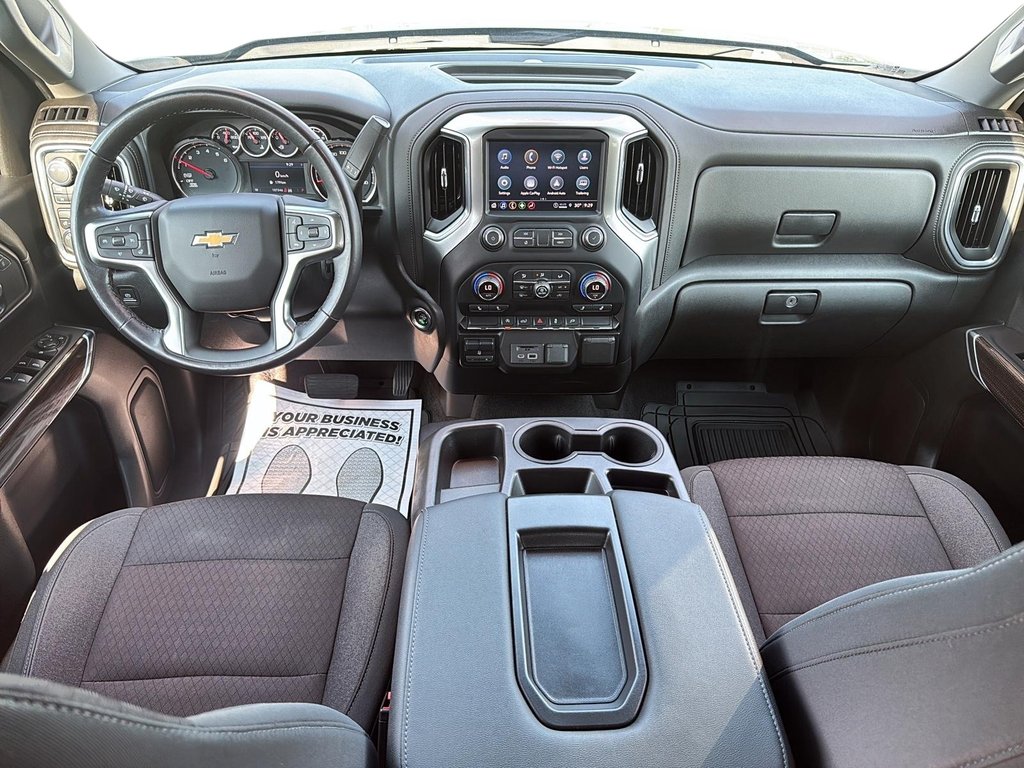 2021 Chevrolet Silverado 1500 Crew Cab 4x4 LT / Standard Box in Stratford, Ontario - 8 - w1024h768px