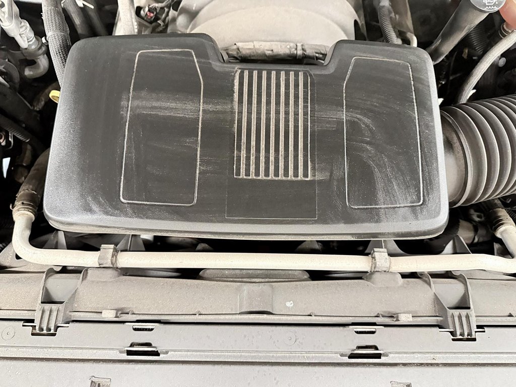 2021 Chevrolet Silverado 1500 Crew Cab 4x4 LT Trail Boss / Standard Box in Stratford, Ontario - 6 - w1024h768px