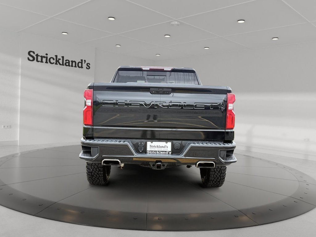 2021 Chevrolet Silverado 1500 Crew Cab 4x4 LT Trail Boss / Standard Box in Stratford, Ontario - 3 - w1024h768px