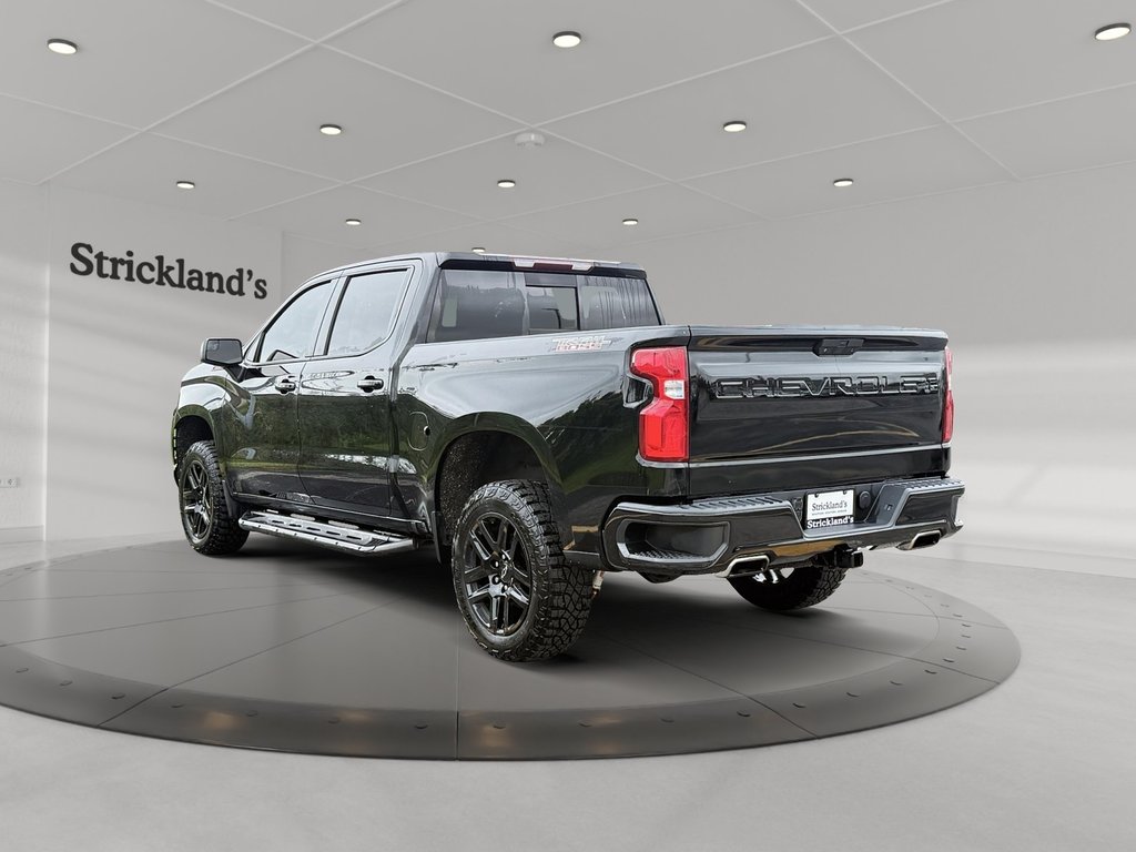 2021 Chevrolet Silverado 1500 Crew Cab 4x4 LT Trail Boss / Standard Box in Stratford, Ontario - 4 - w1024h768px