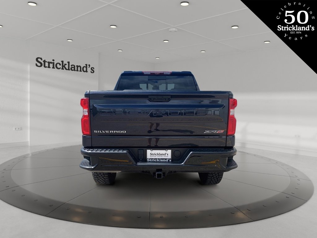 2022  Silverado 1500 Crew Cab 4x4 ZR2 / Short Box in Stratford, Ontario - 3 - w1024h768px