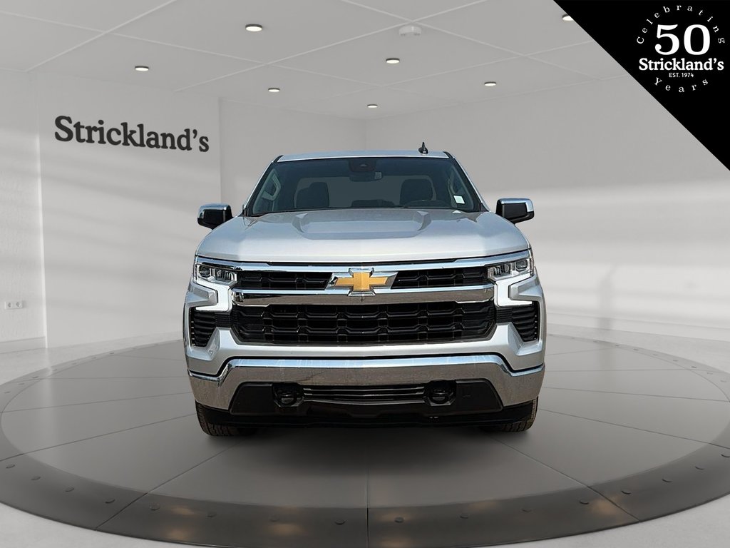 2022  Silverado 1500 Crew Cab 4x4 LT / Short Box in Stratford, Ontario - 2 - w1024h768px