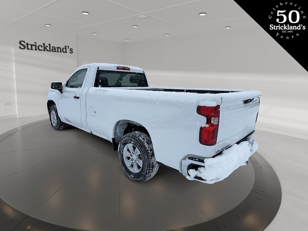 2022 Chevrolet Silverado 1500 Regular Cab 4x2 WT / Long Box in Stratford, Ontario - 4 - w1024h768px