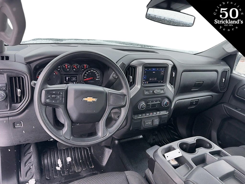 2022 Chevrolet Silverado 1500 Regular Cab 4x2 WT / Long Box in Stratford, Ontario - 8 - w1024h768px