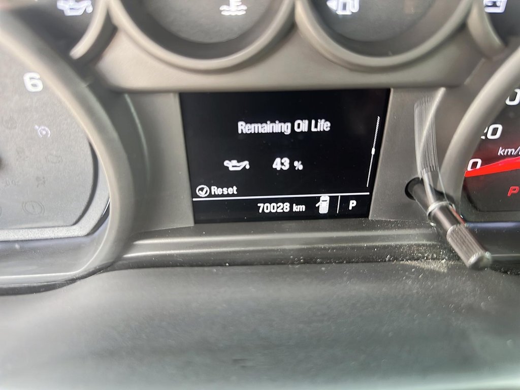 2022 Chevrolet Silverado 1500 Regular Cab 4x2 WT / Long Box in Stratford, Ontario - 11 - w1024h768px
