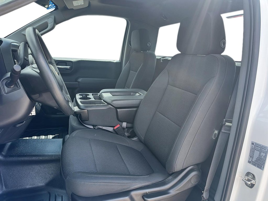 2022 Chevrolet Silverado 1500 Ltd Regular Cab 4x2 WT / Long Box in Stratford, Ontario - 7 - w1024h768px